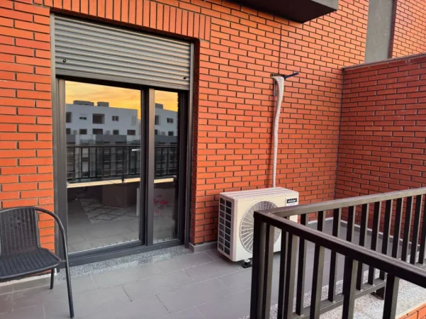 Tirane, jepet me qera apartament 1+1 Kati 3, 400 € 