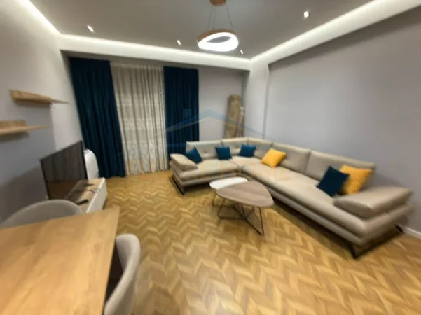 Tirane, jap me qera apartament 1+1 Kati 1, 70 m² 500 € 