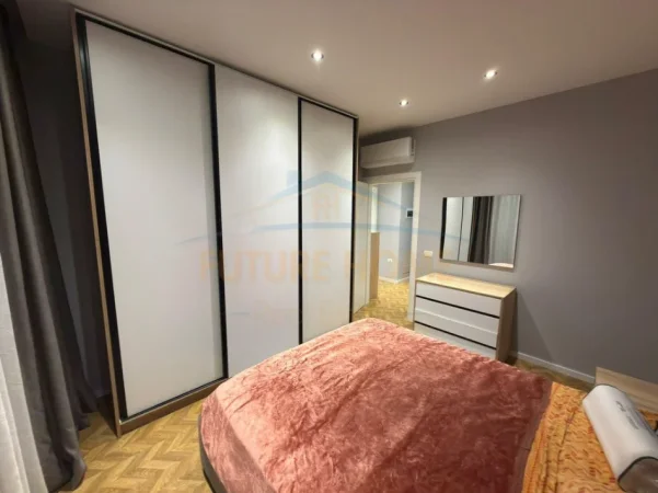 Tirane, jap me qera apartament 1+1 Kati 1, 70 m² 500 € 