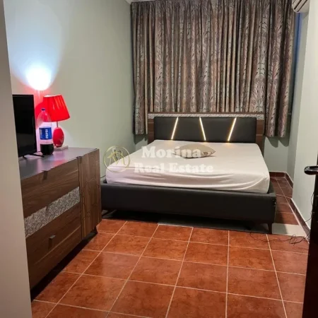 Tirane, jepet me qera apartament 1+1 Kati 9, 70 m² 450 € (Komuna e Parisit)