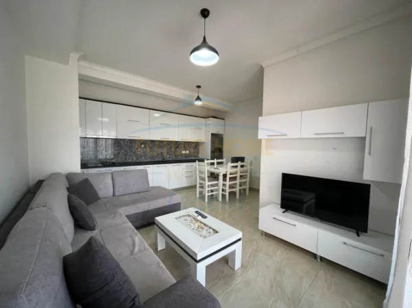 Tirane, jap me qera apartament 1+1 Kati 3, 60 m² 