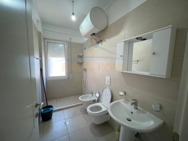 Tirane, jap me qera apartament 1+1 Kati 3, 60 m² 