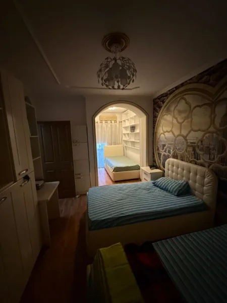 Tirane, jepet me qera apartament 2+1 Kati 7, 100 m² 1.000 € (Blloku)