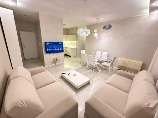 Tirane, jepet me qera apartament 2+1 Kati 3, 95 m² 700 € 