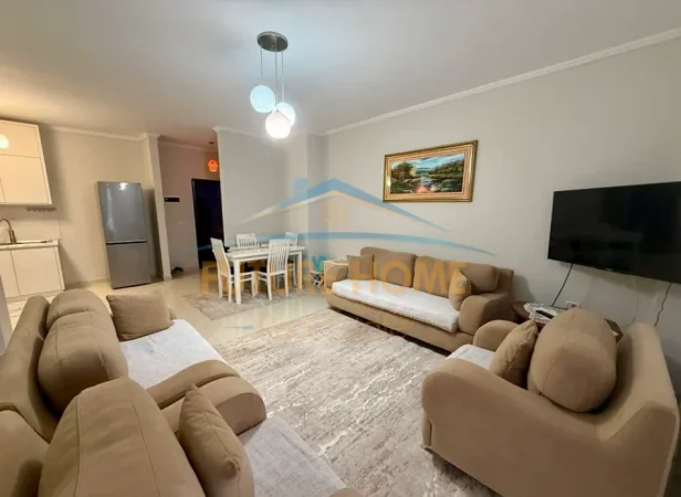 Tirane, jepet me qera apartament 2+1 Kati 1, 88 m² 600 € (Kodra e Diellit)