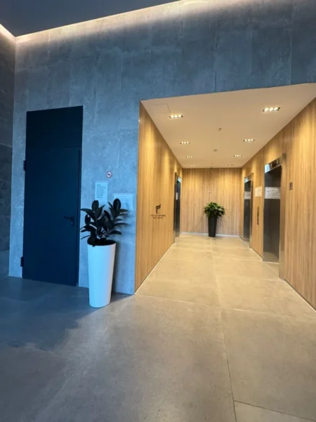 Tirane, jepet me qera zyre Kati 15, 173 m² 6.050 € (AIR ALBANIA)