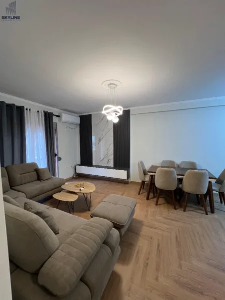 Tirane, jepet me qera apartament 2+1 Kati 4, 100 m² 550 € (Astir)