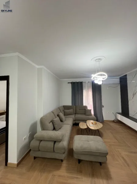 Tirane, jepet me qera apartament 2+1 Kati 4, 100 m² 550 € (Astir)