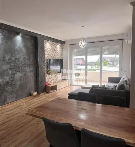 Tirane, jepet me qera apartament 2+1 Kati 3, 108 m² 850 € (Kopshti Botanik)