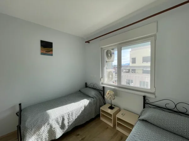 Tirane, jepet me qera apartament 2+1 Kati 6, 94 m² 700 € (21 Dhjetori)