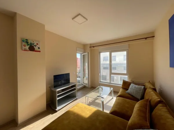 Tirane, jepet me qera apartament 2+1 Kati 6, 94 m² 700 € (21 Dhjetori)