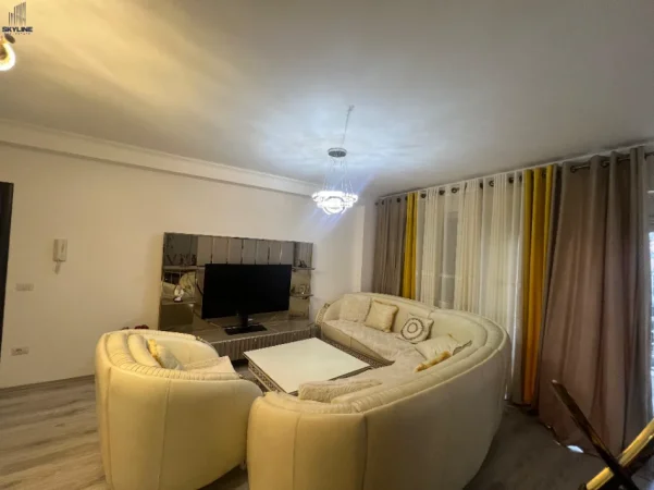 Tirane, jepet me qera apartament 2+1 Kati 3, 95 m² 500 € (Yzberisht)