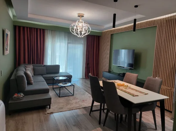 Tirane, jepet me qera apartament 3+1 Kati 2, 125 m² 1.000 € (SELVIA)