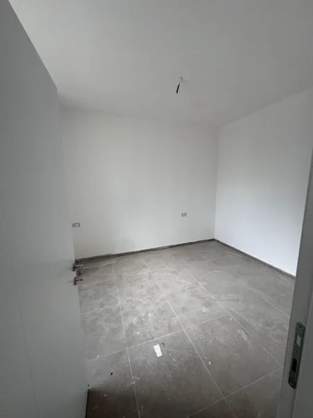Tirane, jepet me qera apartament 1+1 Kati 4, 61 m² 500 € (RRuga Dritan Hoxha)