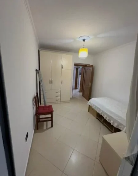 Tirane, jepet me qera apartament 2+1 Kati 2, 500 € (PEDIATRIA)