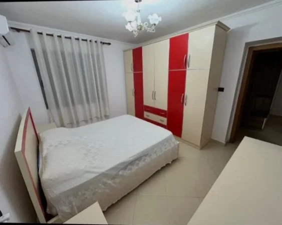 Tirane, jepet me qera apartament 2+1 Kati 2, 500 € (PEDIATRIA)