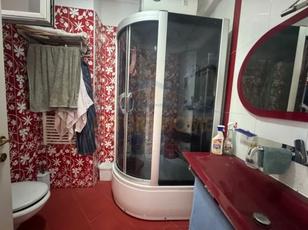 Tirane, shitet apartament 3+1+Ballkon Kati 4, 120 m² 250.000 € (Rruga Bill Klinton)