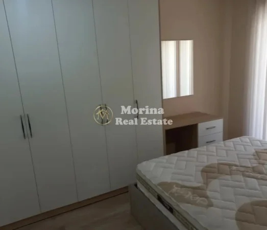 Tirane, jepet me qera apartament 2+1 Kati 3, 93 m² 500 € (Casa Italia)