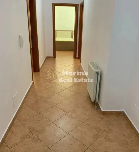 Tirane, jepet me qera apartament 2+1 Kati 3, 91 m² 700 € (Komuna e Parisit)
