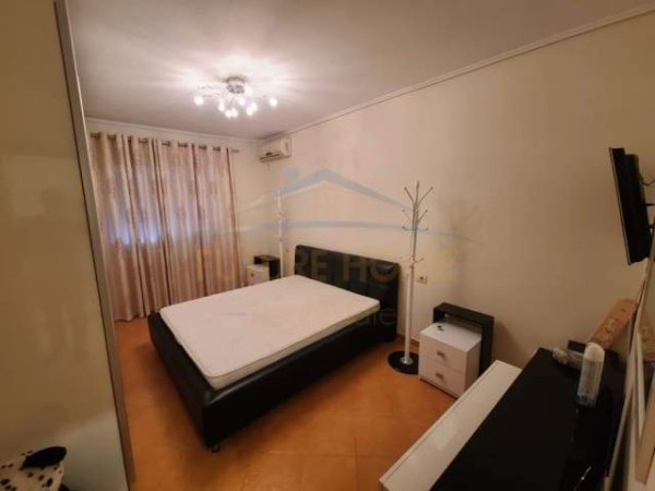 Tirane, jepet me qera apartament 2+1 Kati 4, 107 m² 450 Euro (OPP+33707)