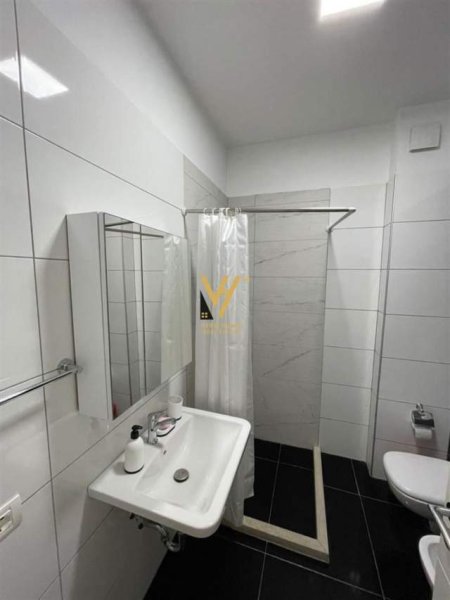 Tirane, jepet me qera apartament 1+1+BLK Kati 7, 70 m² 600 Euro (KOMUNA E PARISIT)