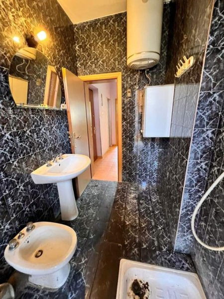 Tirane, shitet apartament 2+1 Kati 4, 73 m² 126.000 Euro (Ish EKSPOZITA)