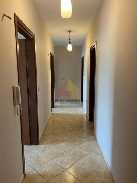 Tirane, jepet me qera apartament 3+1+A+BLK Kati 2, 130 m² 550 Euro (Liqeni Thate)