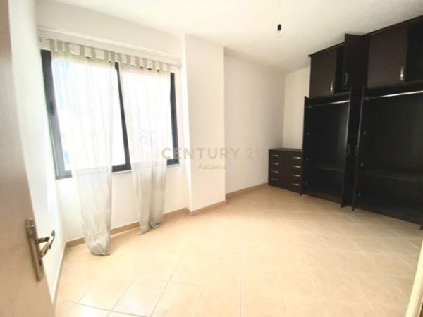 Tirane, shitet apartament 2+1+BLK Kati 8, 77 m² 85.000 Euro