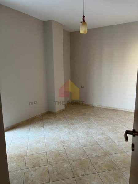 Tirane, jepet me qera ambjent biznesi Kati 2, 130 m² 550 Euro (Liqeni i Thate)