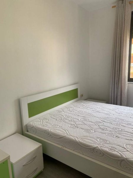 Tirane, jepet me qera apartament Kati 4, 103 m² 60.000 Leke (shkolla baletit)