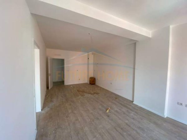 Tirane, shitet apartament Kati 5, 1.008 m² 136.080 Euro (Rruga Nexho Konomi)