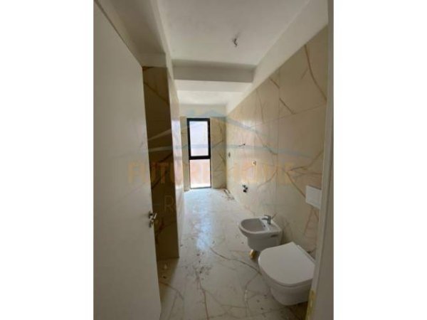 Tirane, shitet apartament Kati 5, 1.008 m² 136.080 Euro (Rruga Nexho Konomi)