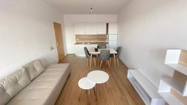 Tirane, jepet me qera apartament 1+1 Kati 8, 400 Euro(Rruga Enver Birko)