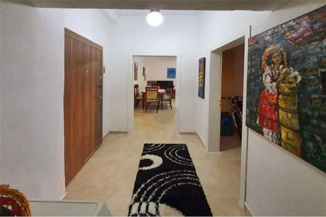 Tirane, shitet apartament 2+1 Kati 1, 75 m² 135.000 Euro (Shitet apartament 2+1 te Xhamia e Tabakeve)