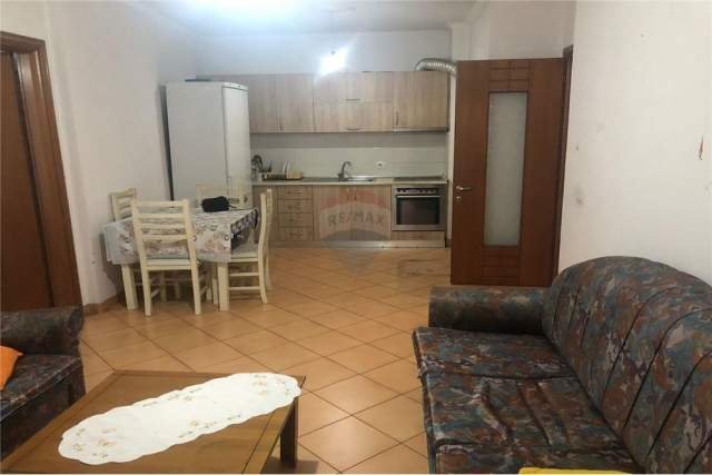 Tirane, jepet me qera 2+1 45.000 Leke