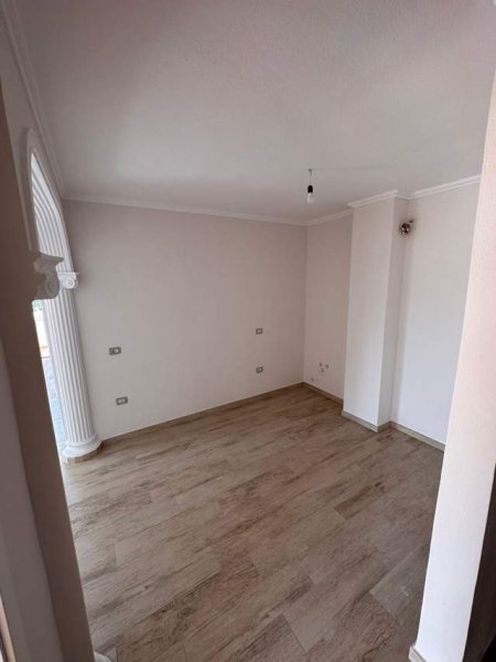 Tirane, shes apartament 99 m² 140.000 Euro