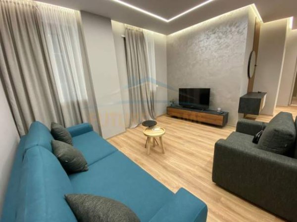 Tirane, jepet me qera apartament 1+1+BLK Kati 2, 70 m² 800 Euro (zogu i zi)