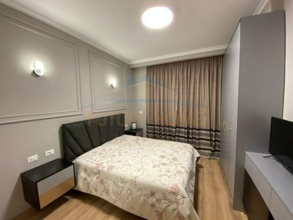 Tirane, jepet me qera apartament 1+1+BLK Kati 2, 70 m² 800 Euro (zogu i zi)