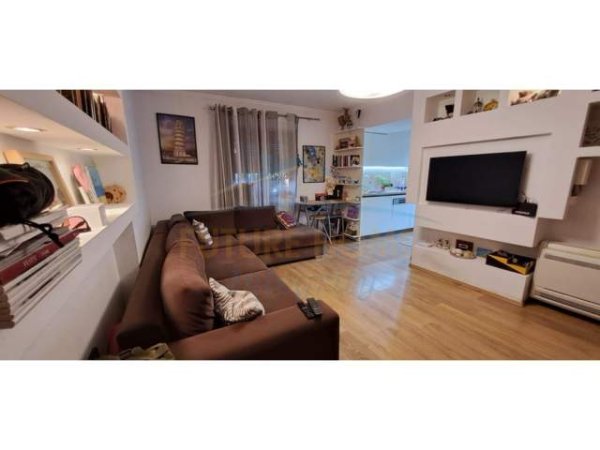 Tirane, shitet apartament Kati 2, 80 m² 105.000 Euro (Rruga Bardhyl)