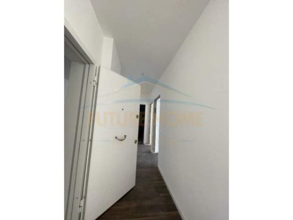 Tirane, jepet me qera apartament Kati 3, 90 m² 450 Euro (fusha aviacionit)
