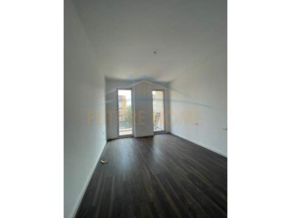 Tirane, jepet me qera apartament Kati 3, 90 m² 450 Euro (fusha aviacionit)