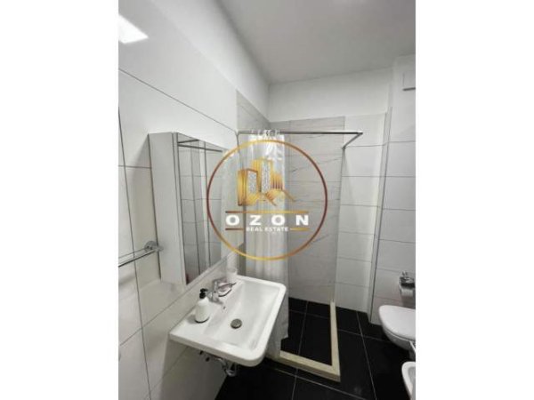 Tirane, jepet me qera apartament 1+1+A+BLK Kati 7, 70 m² 600 Euro (KOMUNA E PARISIT)