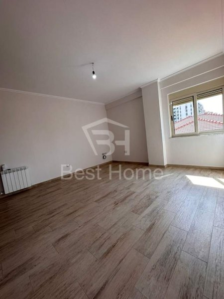 Tirane, shitet apartament 2+1+A+BLK Kati 4, 99 m² 140.000 Euro (Rruga Don Bosko)