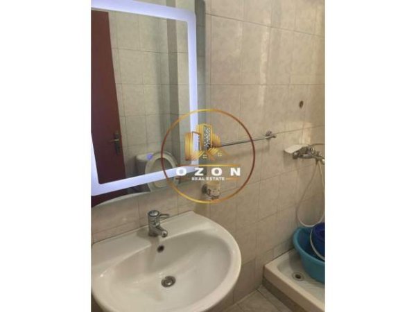 Tirane, jepet me qera apartament 1+1+A+BLK Kati 7, 60 m² 350 Euro (PALLATI ME SHIGJETA)