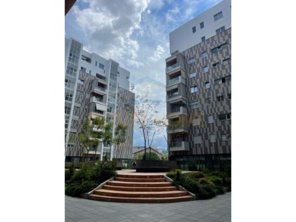 Tirane, jepet me qera 2+1 Kati 5, 73 m² 600 Euro