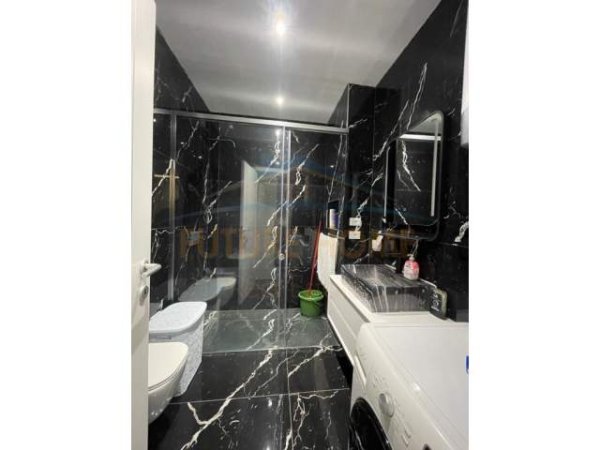 Tirane, jepet me qera apartament Kati 5, 74 m² 700 Euro (Zogu I Zi)
