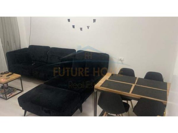 Tirane, jepet me qera apartament 2+1+BLK Kati 3, 636 m² 330 Euro (Rruga e Thesarit)