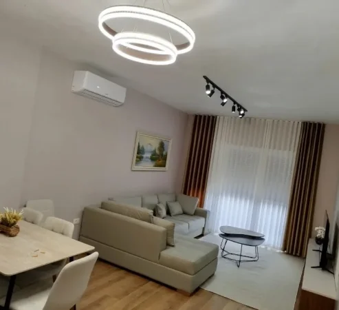 Tirane, jepet me qera apartament 1+1 Kati 5, 80 m² 720 € (Shkolla e Kuqe)