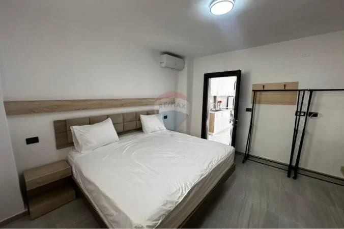 Vlore, jepet me qera apartament 1+1 Kati 1, 60 m² 250 € (Rruga Enver Jaho, Vlore)
