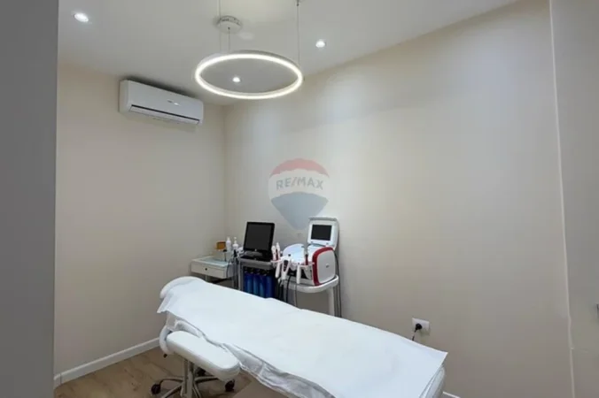 Tirane, jepet me qera ambjent biznesi Kati 6, 800 m² 800 € (Kika 2)